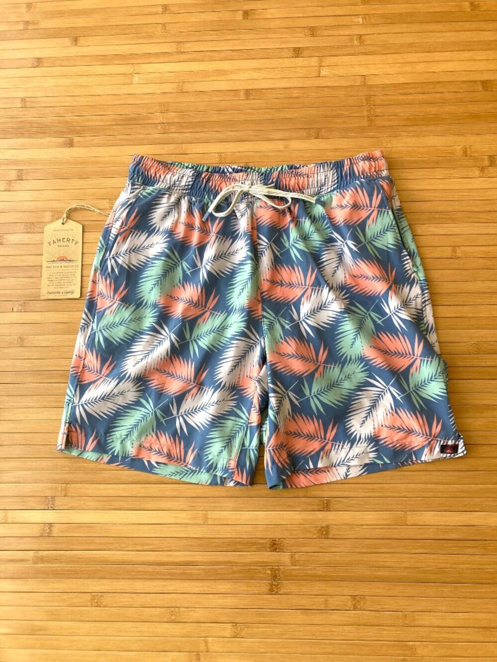 Faherty Shorelite Hybrid Swim Trunks 7" Lined Mens Small S Twilight Paradise NWT